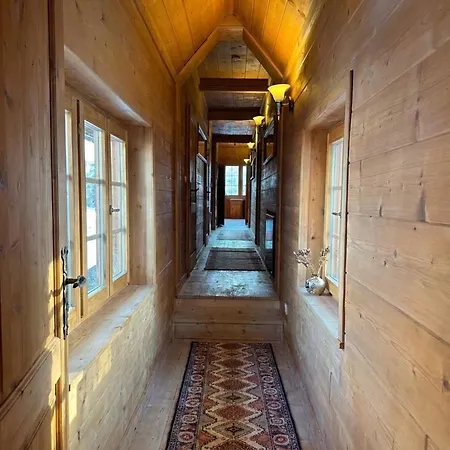 Royal Tatra - Fireplace, Sauna & Bbq Willa *